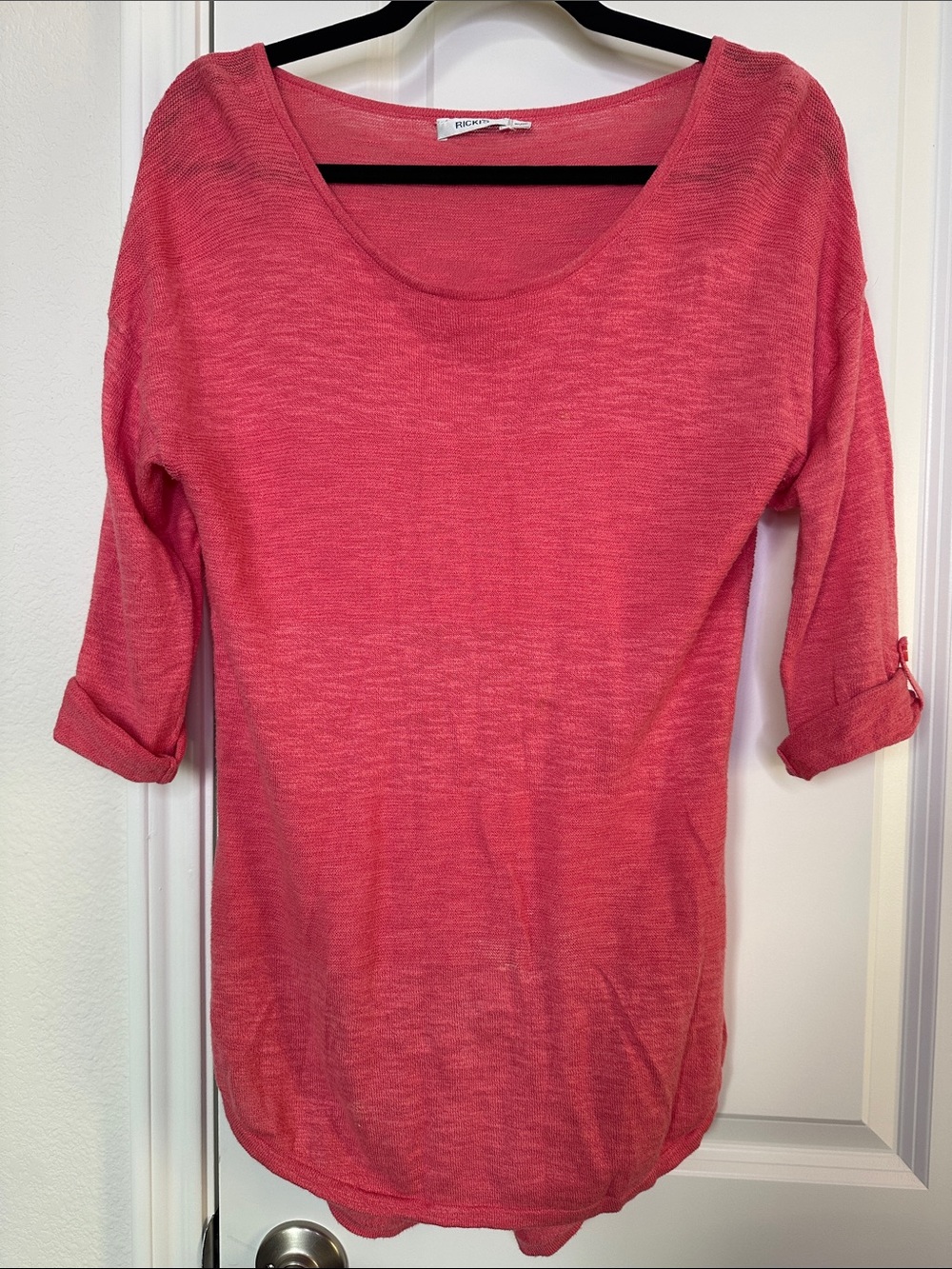 Ricki’s Salmon Pink Lightweight Knitted Roll Tab 3/4 Sleeve Top
